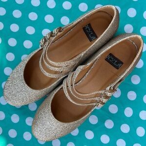N.Y.L.A. Gold Glitter Mary Janes 7 NIB